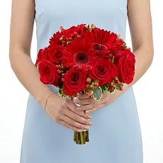 Букет невесты с герберами и розами