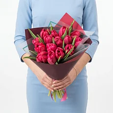15 Малиновых Тюльпанов