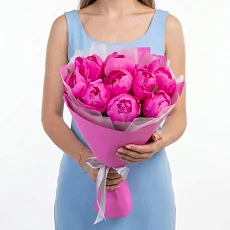 9 Малиновых Пионов в упаковке