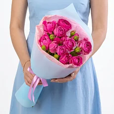 5 Малиновых Роз в упаковке