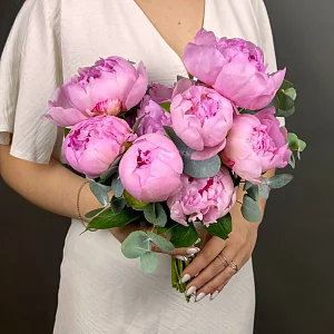 Букет невесты из 9 Розовых Пионов