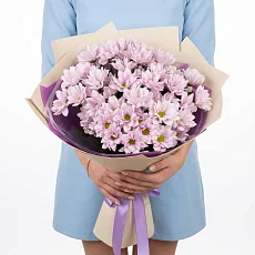 Букет розовых ромашковых хризантем