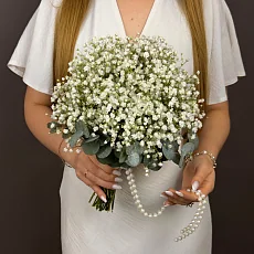 Композиция из гипсофилы и зелени для невесты