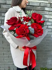 Букет живых цветов из 5 французских роз