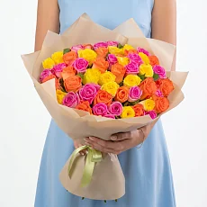 55 Роз Микс Весенний в упаковке
