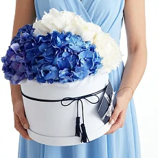 Шляпная коробка "7 Гортензий"