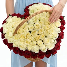 101 роза в корзине сердце