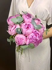 Букет невесты из 9 пионов