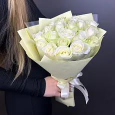 19 Белых роз