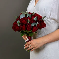 Свадебный букет из роз и альстромерий