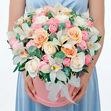 Шляпная коробка "Персиковые облака"