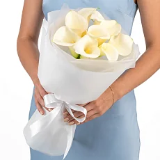 9 Белых Калл в упаковке