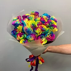 25 радужных роз 