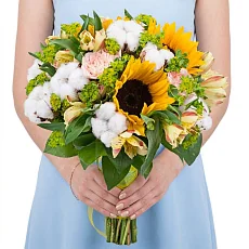 Букет невесты с подсолнухами и хлопком