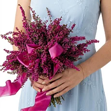 Букет невесты из яркой астильбы