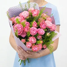 Букет "Джульетта" с розами и зеленью