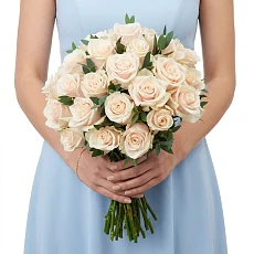 Букет невесты с кремовыми розами