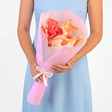 7 Розовых Калл в упаковке