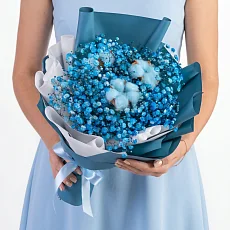 Букет из гипсофилы и хлопка