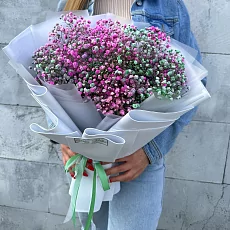 Букет из цветной гипсофилы