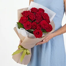 15 Красных Роз Эквадор в упаковке