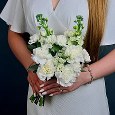 Букет невесты из Маттиол