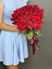 3 красных французских розы эквадор