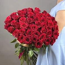 Огромный букет из 51 красной эквадорской розы