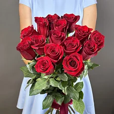 Красные розы 15 шт