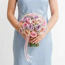 Нежно-розовый букет невесты