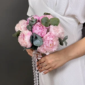 Букет невесты из  7 Пионов Сара Бернар