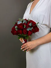 Свадебный букет из роз и альстромерий