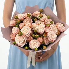 Букет из 11 нежных кустовых роз