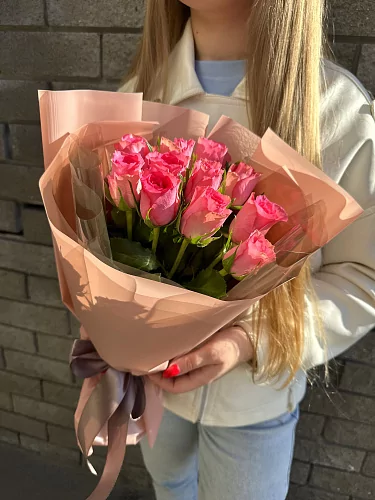 Букет из 11 розовых роз 