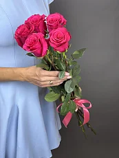 5 Ярких роз