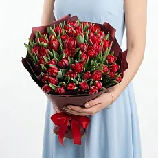 Букет из 51 Тюльпана пурпурного цвета