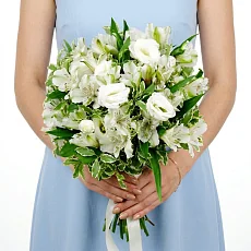 Букет невесты из альстромерий и эустомы