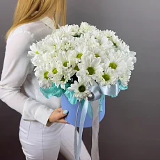 Шляпная коробка с хризантемой Баккарди