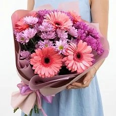 Букет герберы с хризантемами