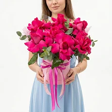 Яркие Французские розы в коробке