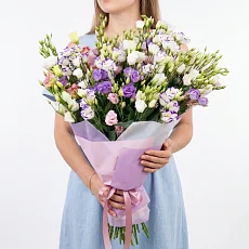 Букет из 31 лизиантуса микс