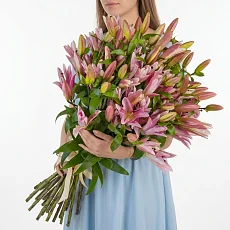 Букет 25 Лилий