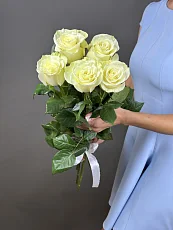 5 Кремовых Роз