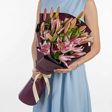 Букет из 9 Лилий в упаковке