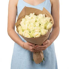 31 Белая роза в упаковке