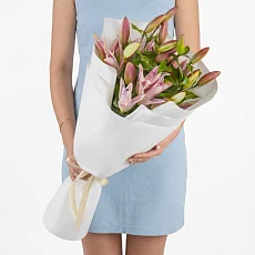 5 Розовых Лилий в упаковке