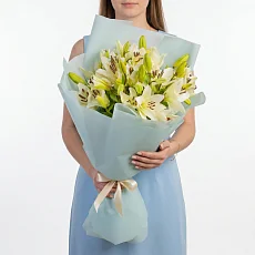 9 светлых Лилий в упаковке