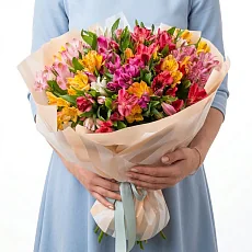 39 Альстромерий Микс в упаковке