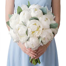 Свадебный букет с белыми пионами