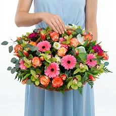 Корзина с цветами “Монпасье”